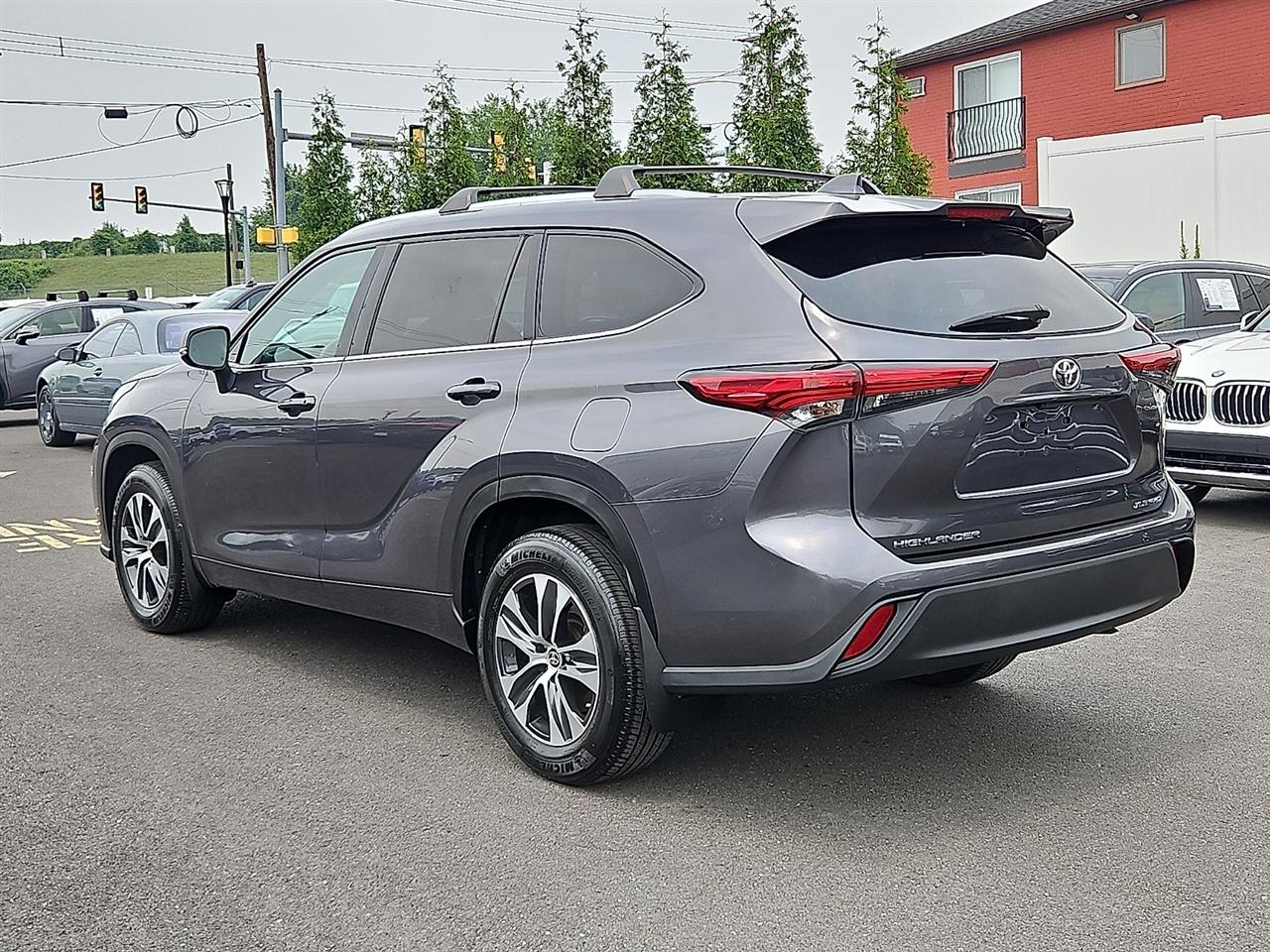 Toyota Highlander XLE AWD (Natl) 2021