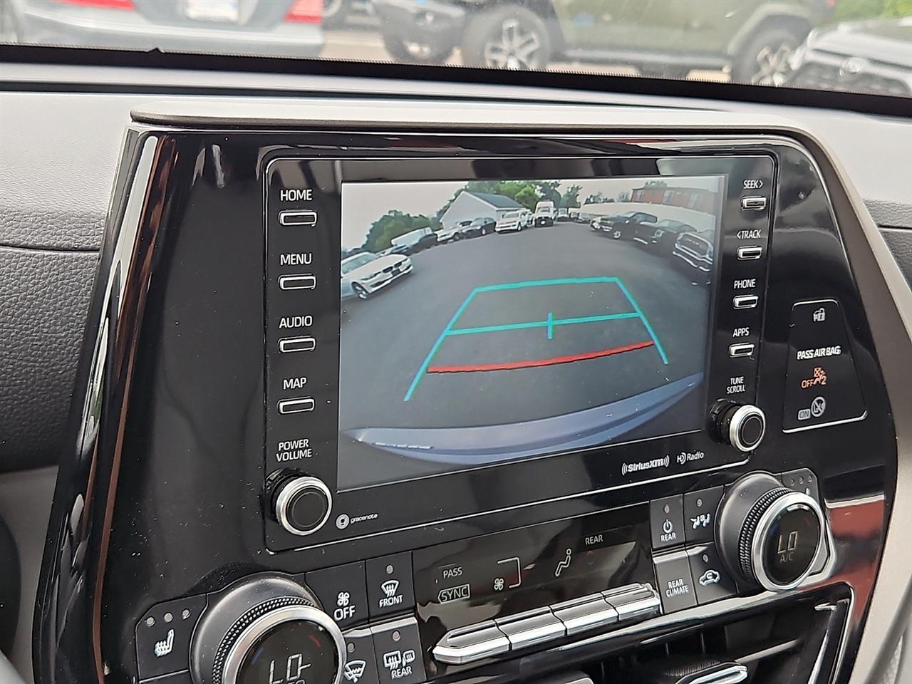 Toyota Highlander XLE AWD (Natl) 2021