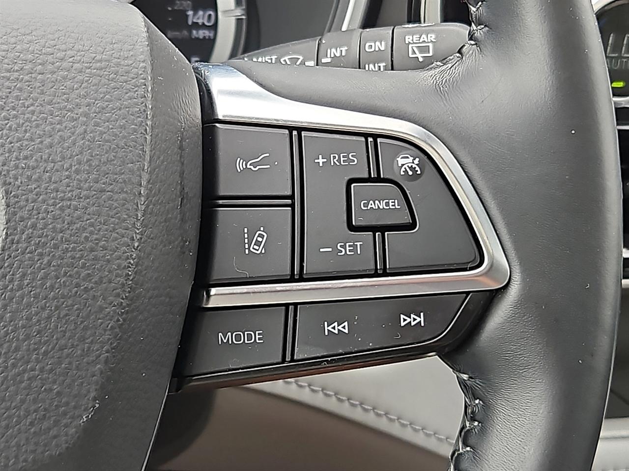 Toyota Highlander XLE AWD (Natl) 2021
