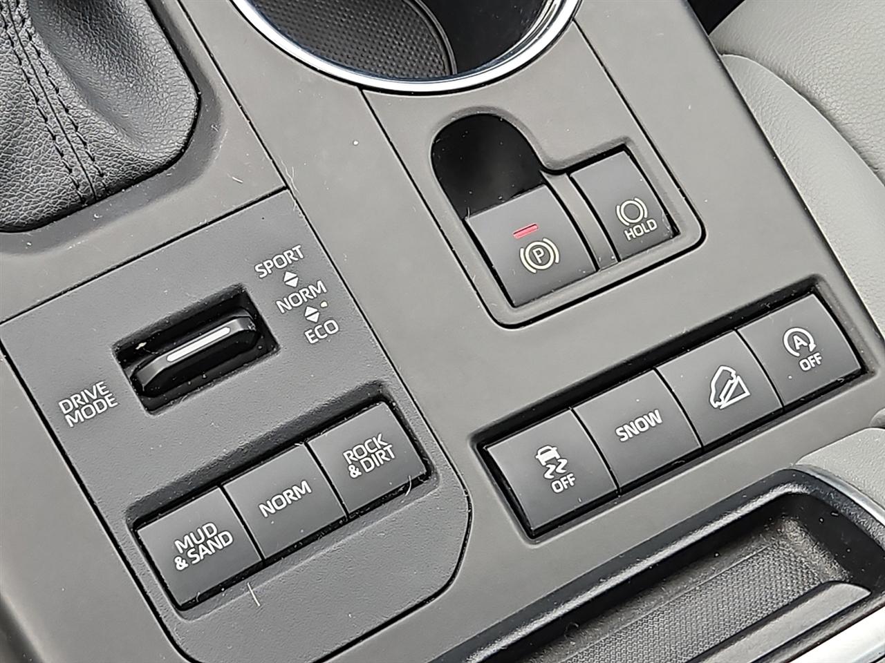 Toyota Highlander XLE AWD (Natl) 2021
