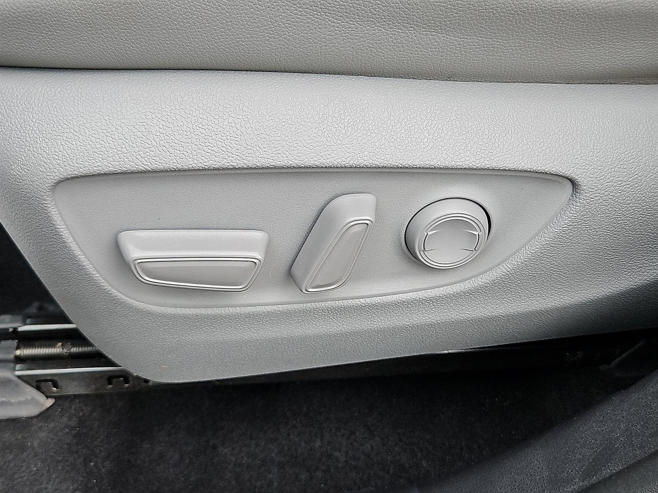 Toyota Highlander XLE AWD (Natl) 2021