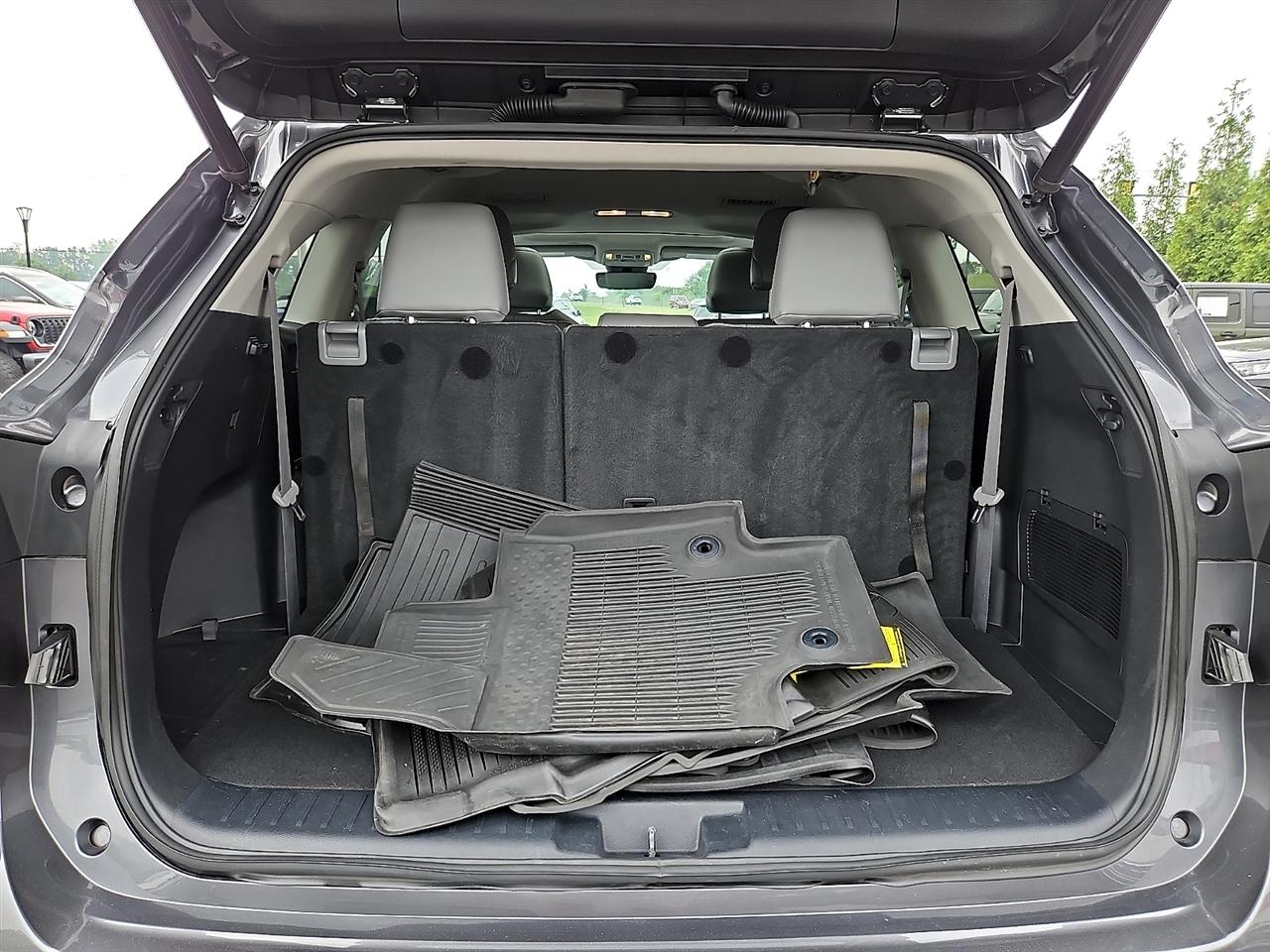 Toyota Highlander XLE AWD (Natl) 2021