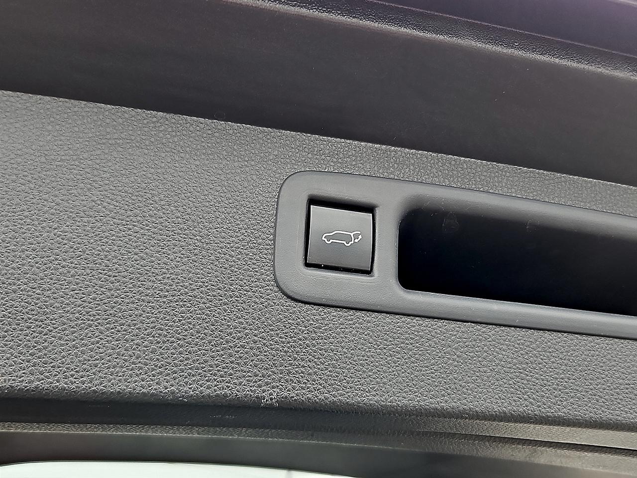 Toyota Highlander XLE AWD (Natl) 2021