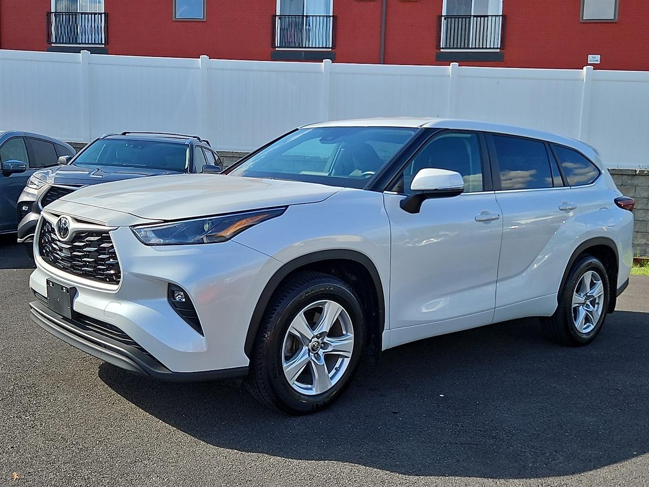 Toyota Highlander Platinum AWD (Natl) 2025