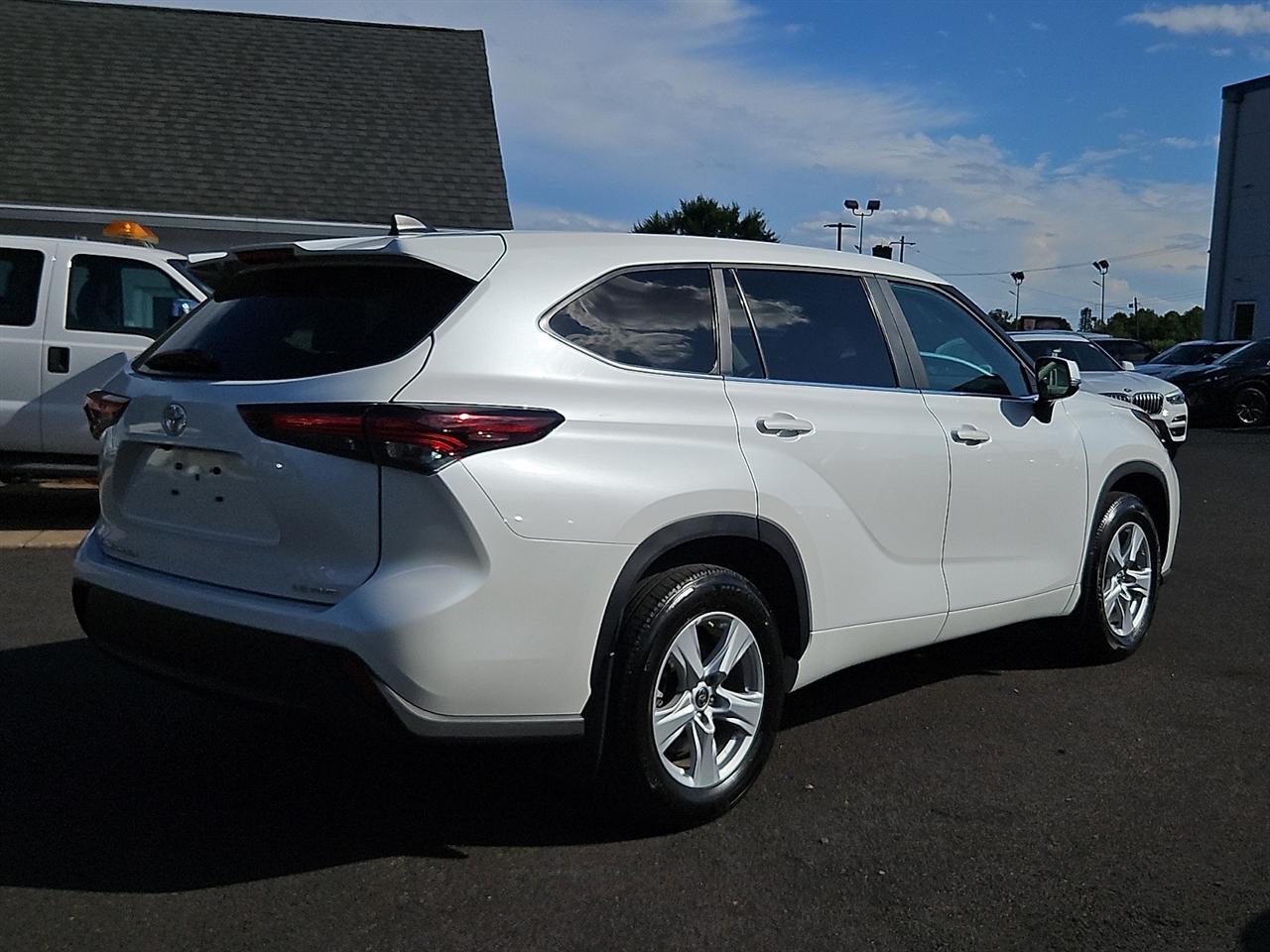 Toyota Highlander Platinum AWD (Natl) 2025