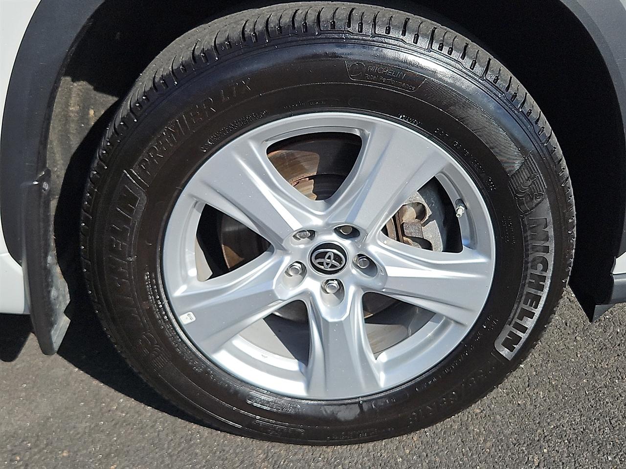 Toyota Highlander Platinum AWD (Natl) 2025