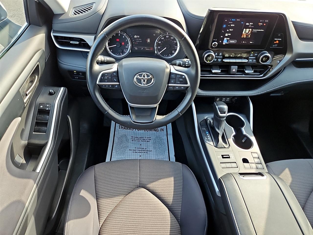 Toyota Highlander Platinum AWD (Natl) 2025