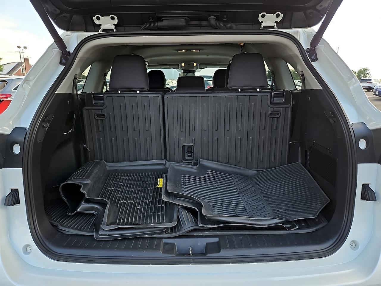 Toyota Highlander Platinum AWD (Natl) 2025