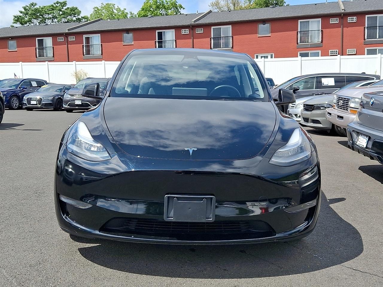 Tesla Model Y  2023