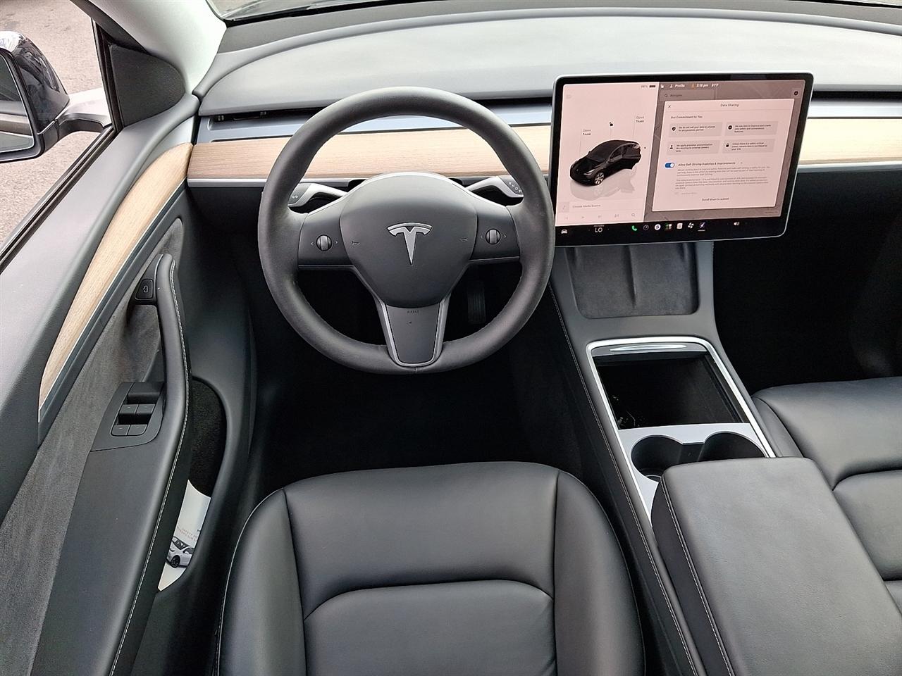 Tesla Model Y  2023