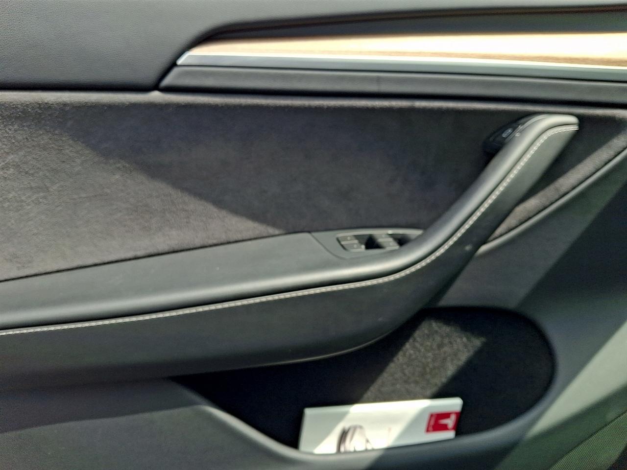 Tesla Model Y  2023