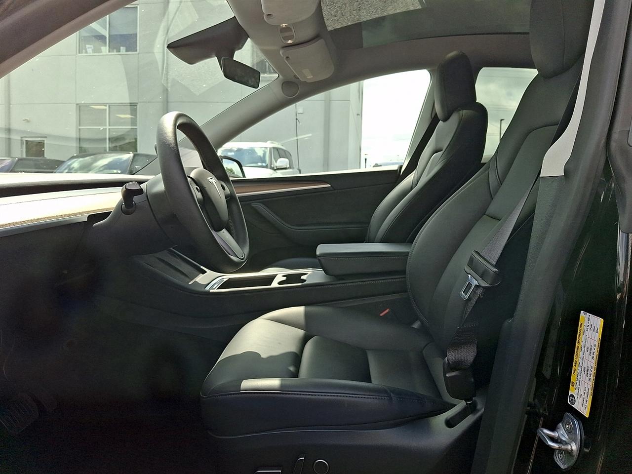 Tesla Model Y  2023