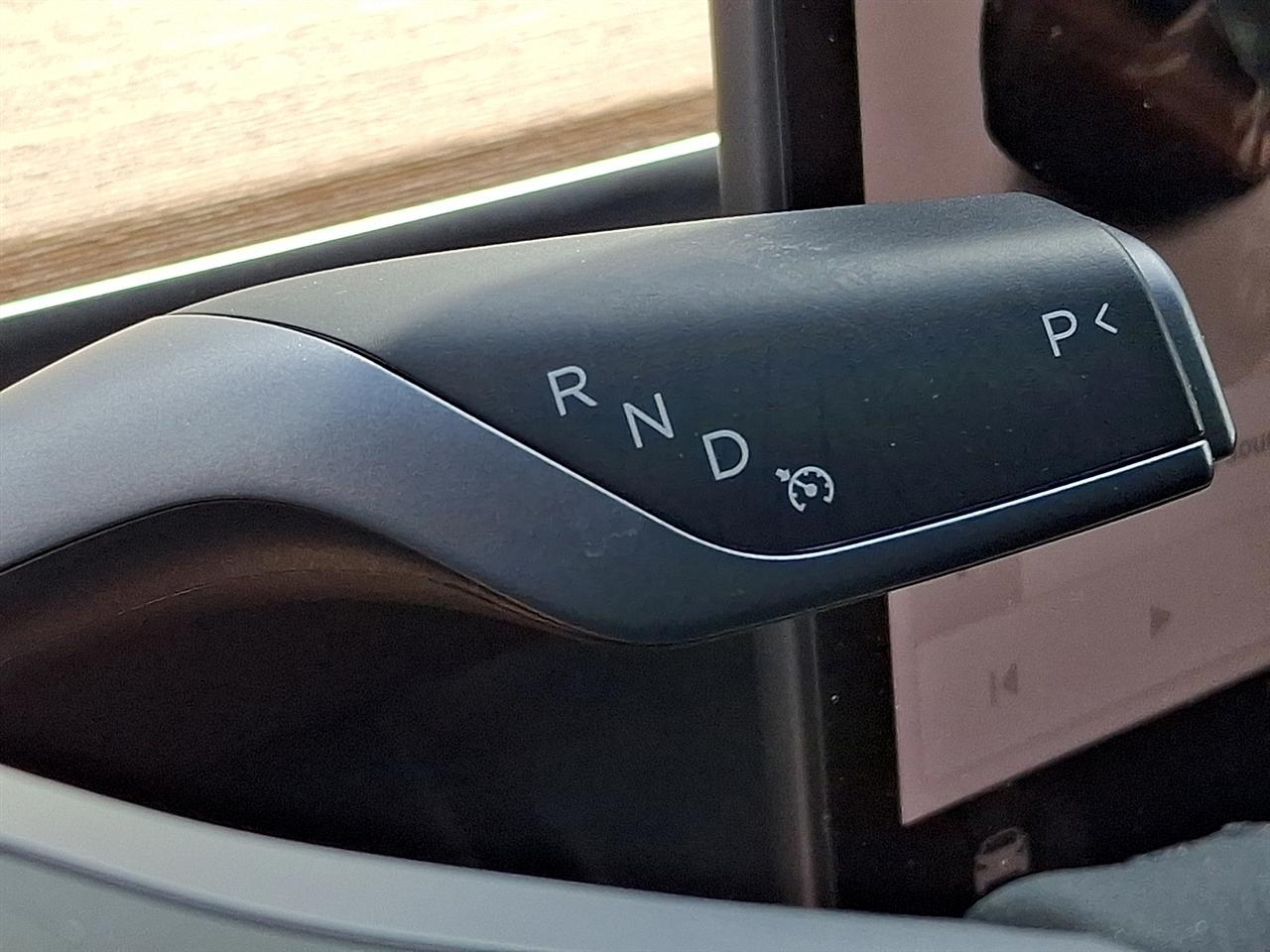 Tesla Model Y  2023