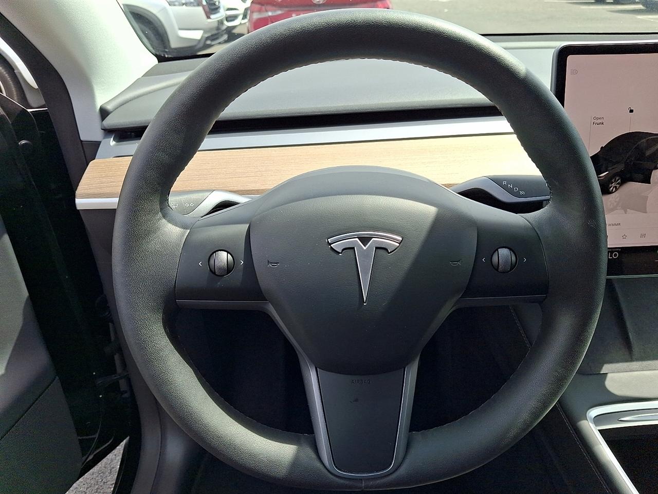 Tesla Model Y  2023