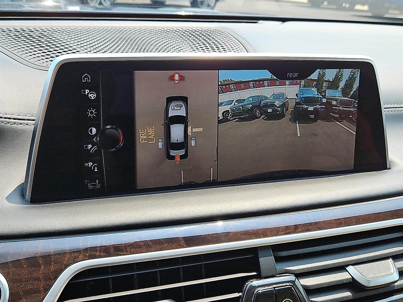 BMW 7 Series 750i xDrive Sedan 2017