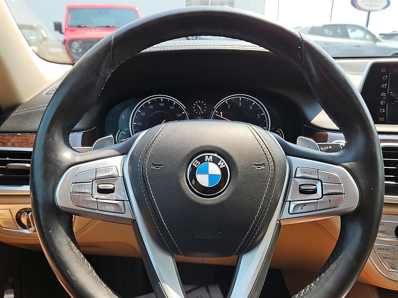 BMW 7 Series 750i xDrive Sedan 2017