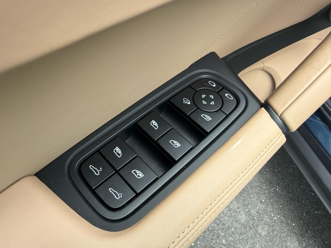 Porsche Cayenne Coupe AWD 2024
