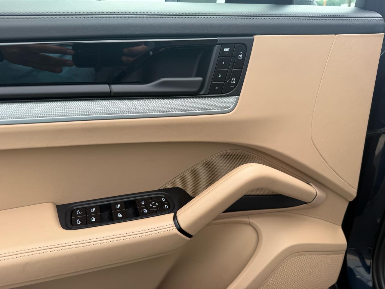 Porsche Cayenne Coupe AWD 2024