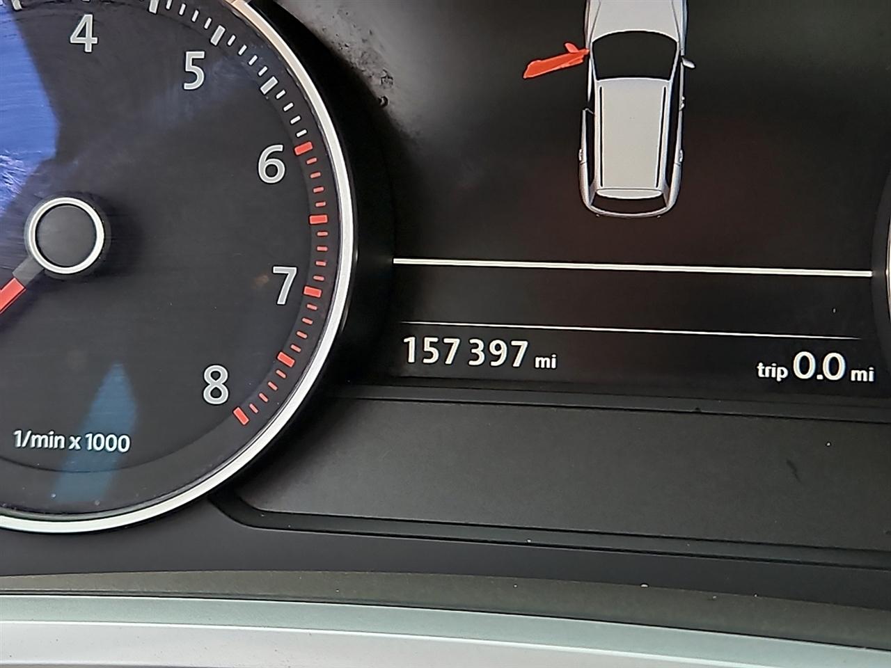 Volkswagen Touareg 4dr 3.6L Sport w/Nav 2014