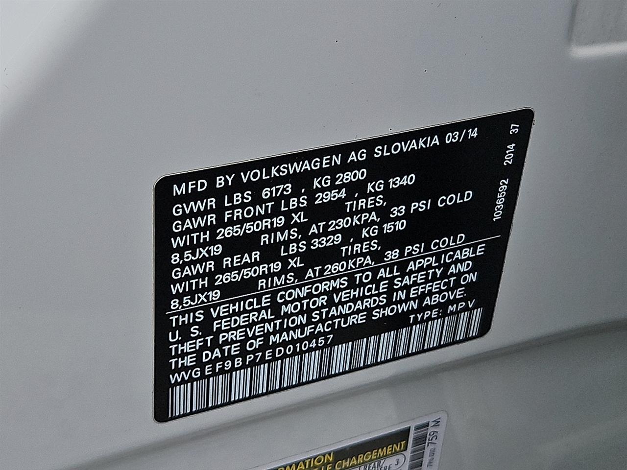 Volkswagen Touareg 4dr 3.6L Sport w/Nav 2014
