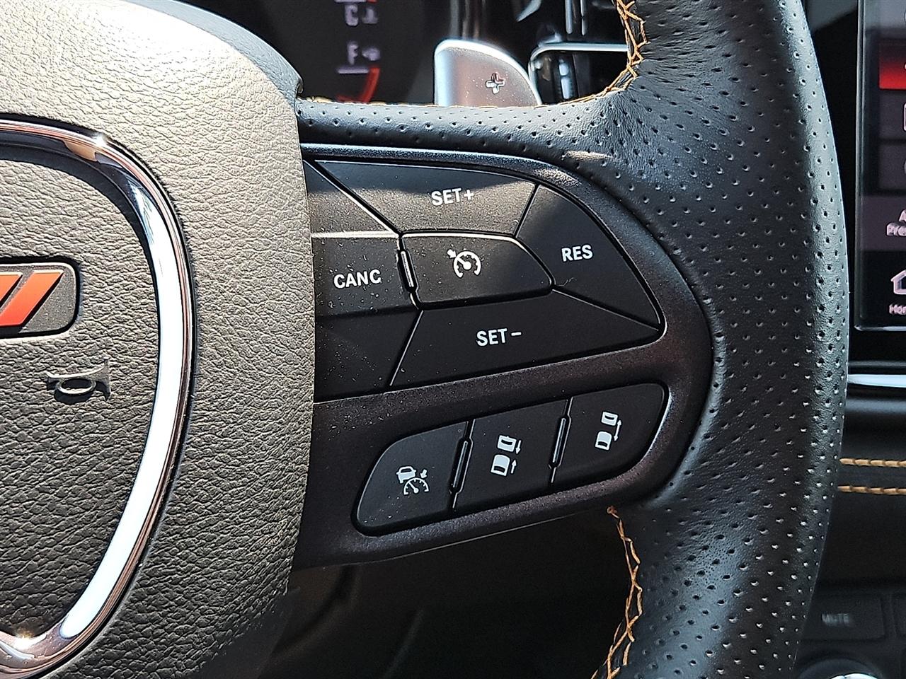 Dodge Durango Hemi Orange AWD 2023