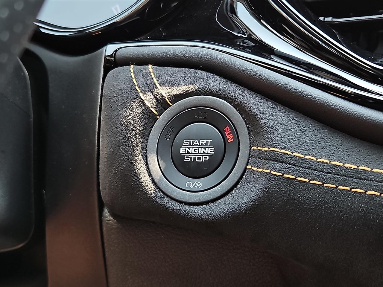 Dodge Durango Hemi Orange AWD 2023