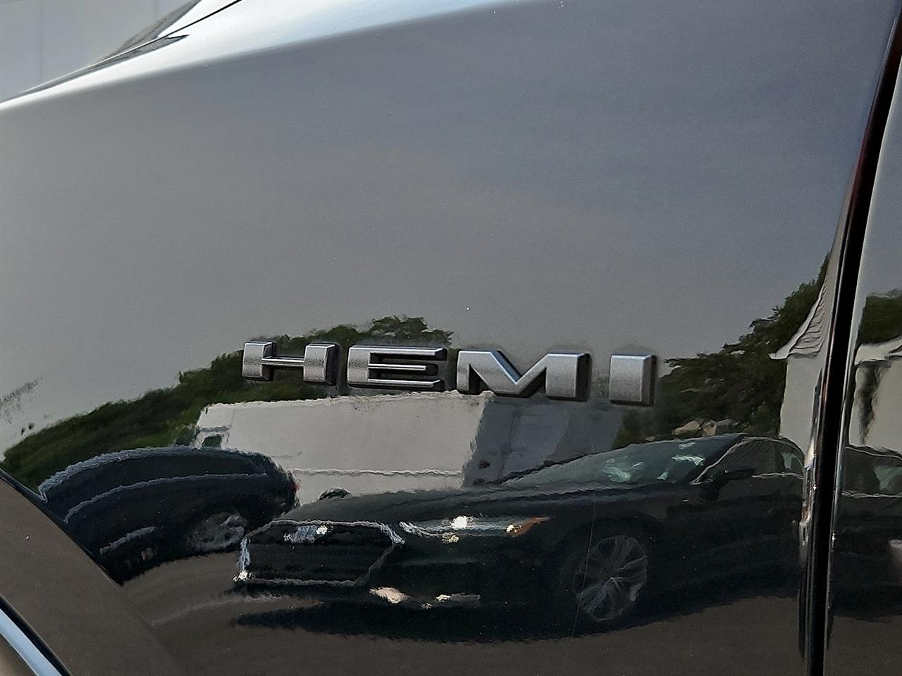 Dodge Durango Hemi Orange AWD 2023