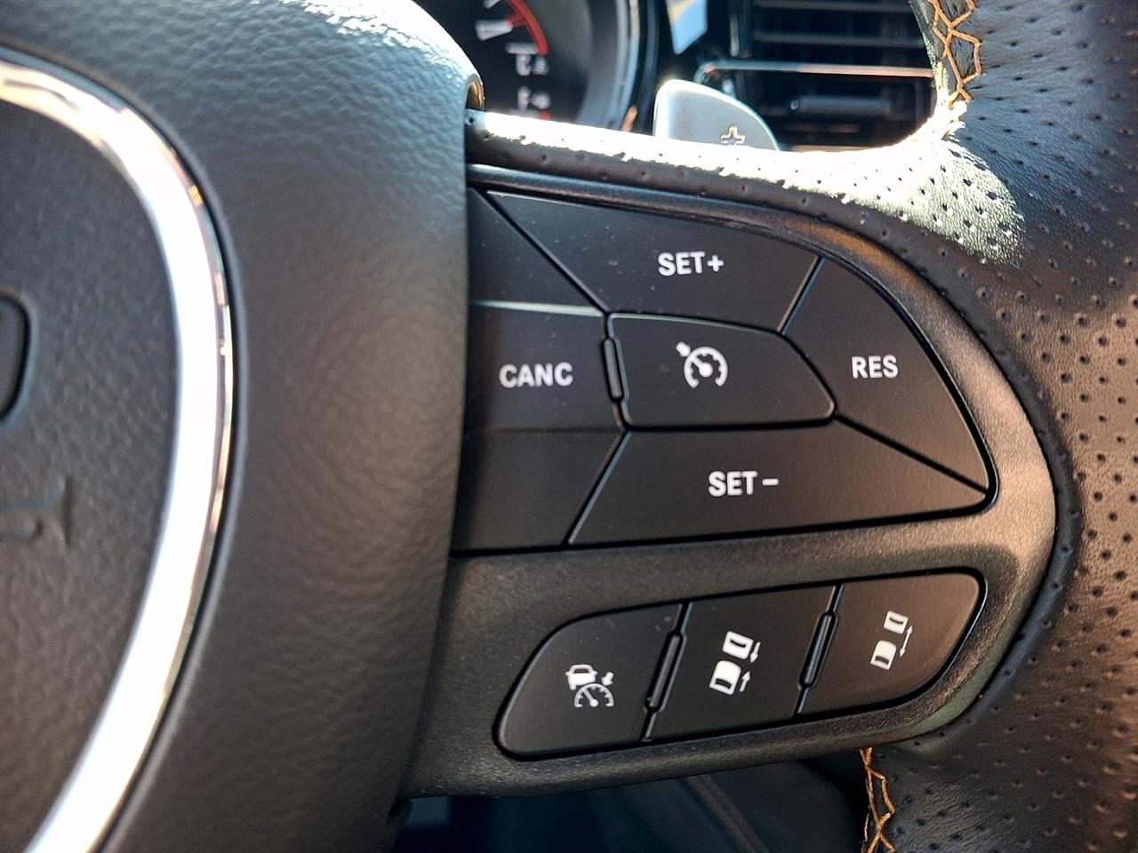 Dodge Durango Hemi Orange AWD 2023