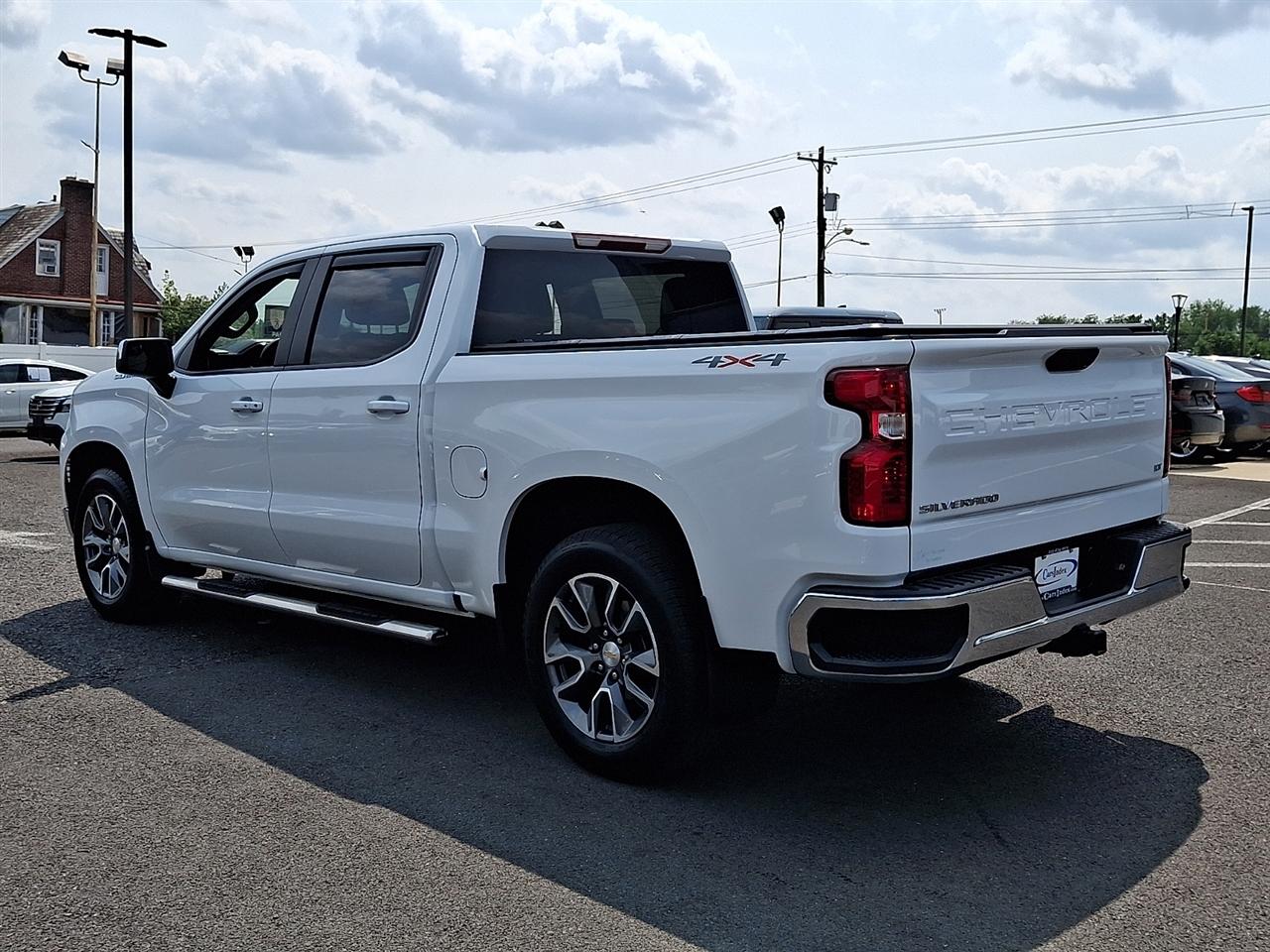 Chevrolet Silverado 1500 4WD Crew Cab 147" LT w/2FL 2024
