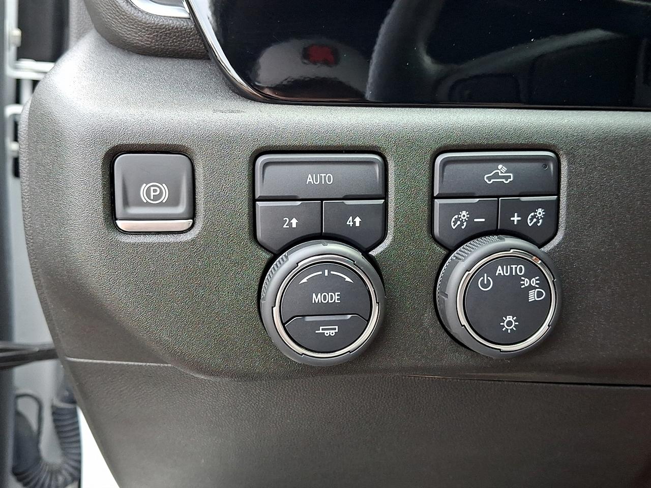 Chevrolet Silverado 1500 4WD Crew Cab 147" LT w/2FL 2024