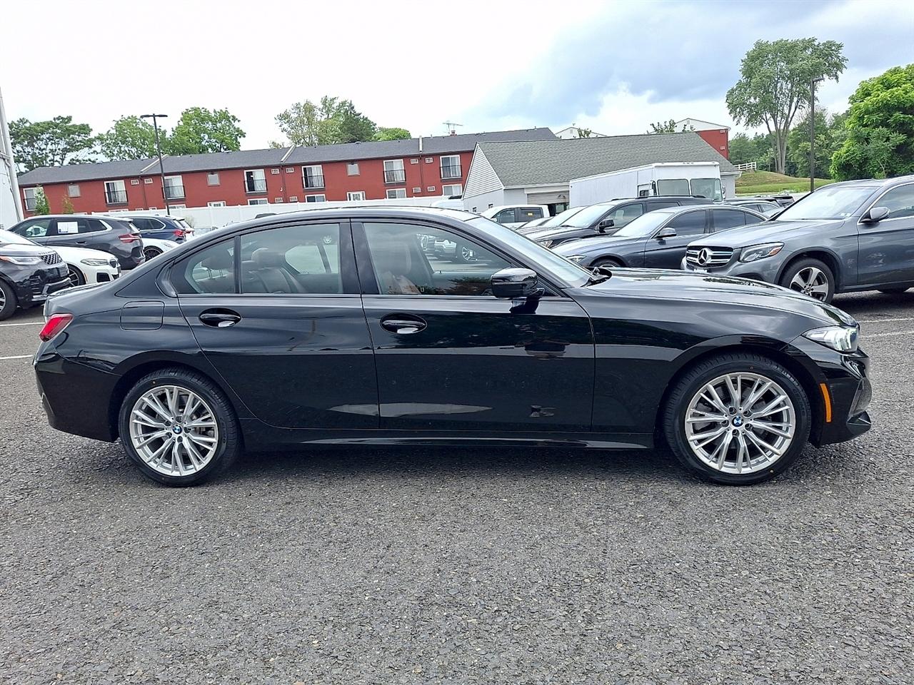 BMW 3 Series 330i xDrive Sedan 2023