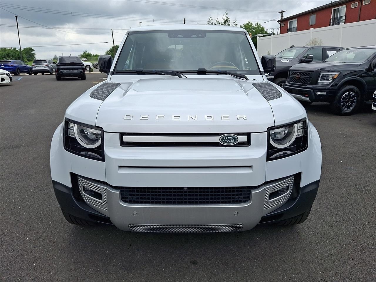 Land Rover Defender 130 S AWD 2023