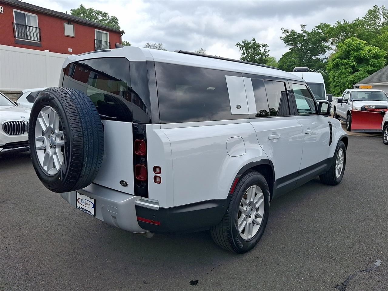 Land Rover Defender 130 S AWD 2023
