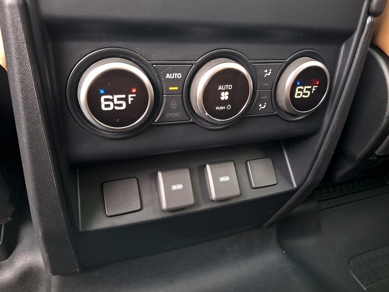 Land Rover Defender 130 S AWD 2023