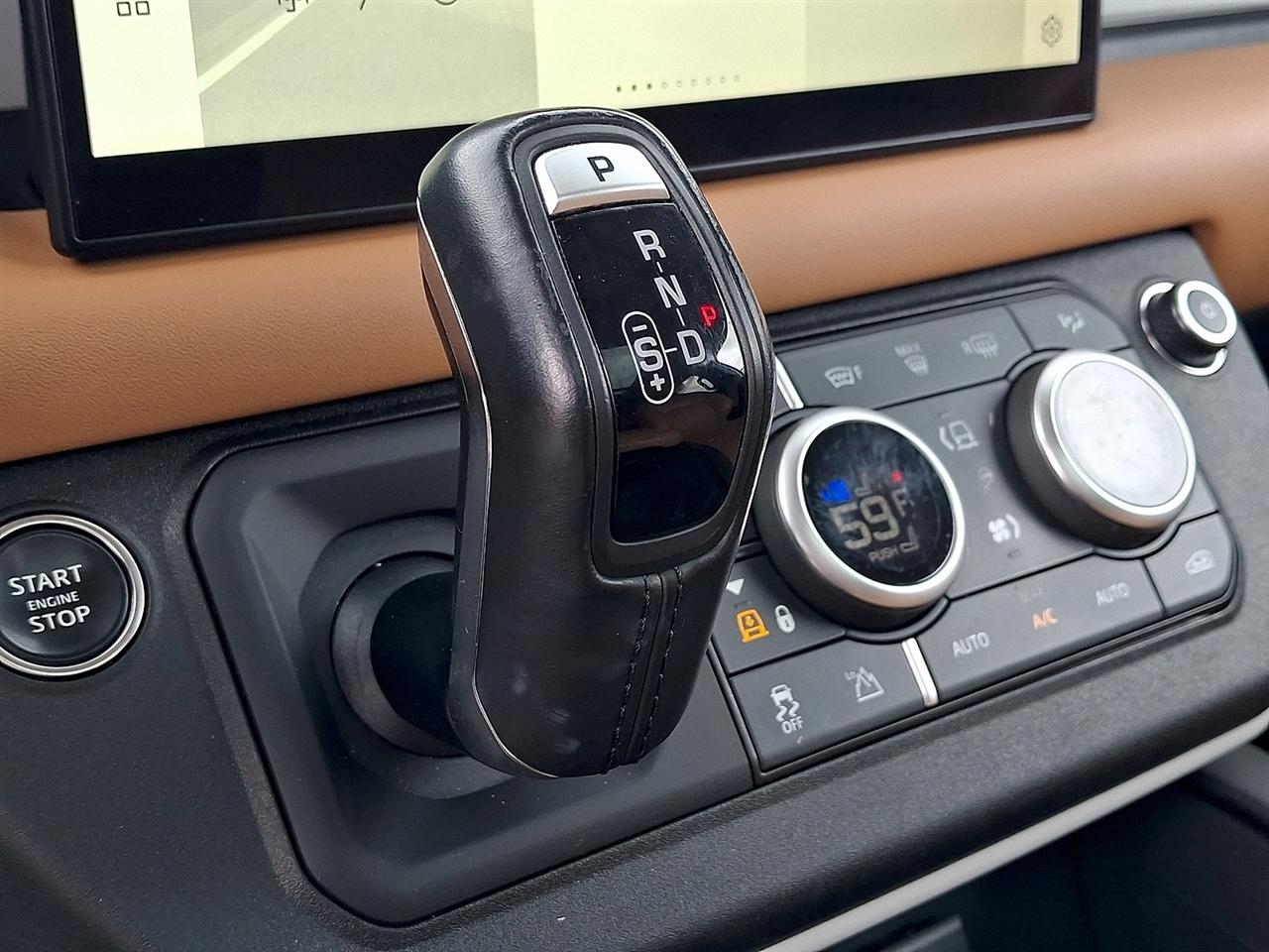 Land Rover Defender 130 S AWD 2023