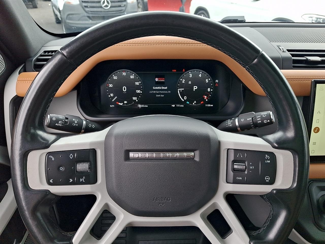 Land Rover Defender 130 S AWD 2023