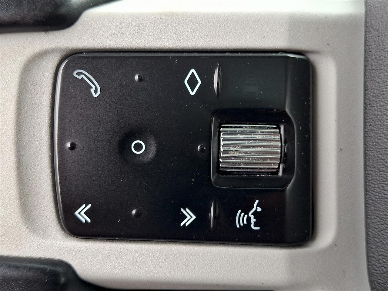 Land Rover Defender 130 S AWD 2023