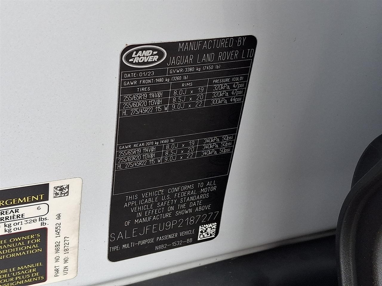Land Rover Defender 130 S AWD 2023