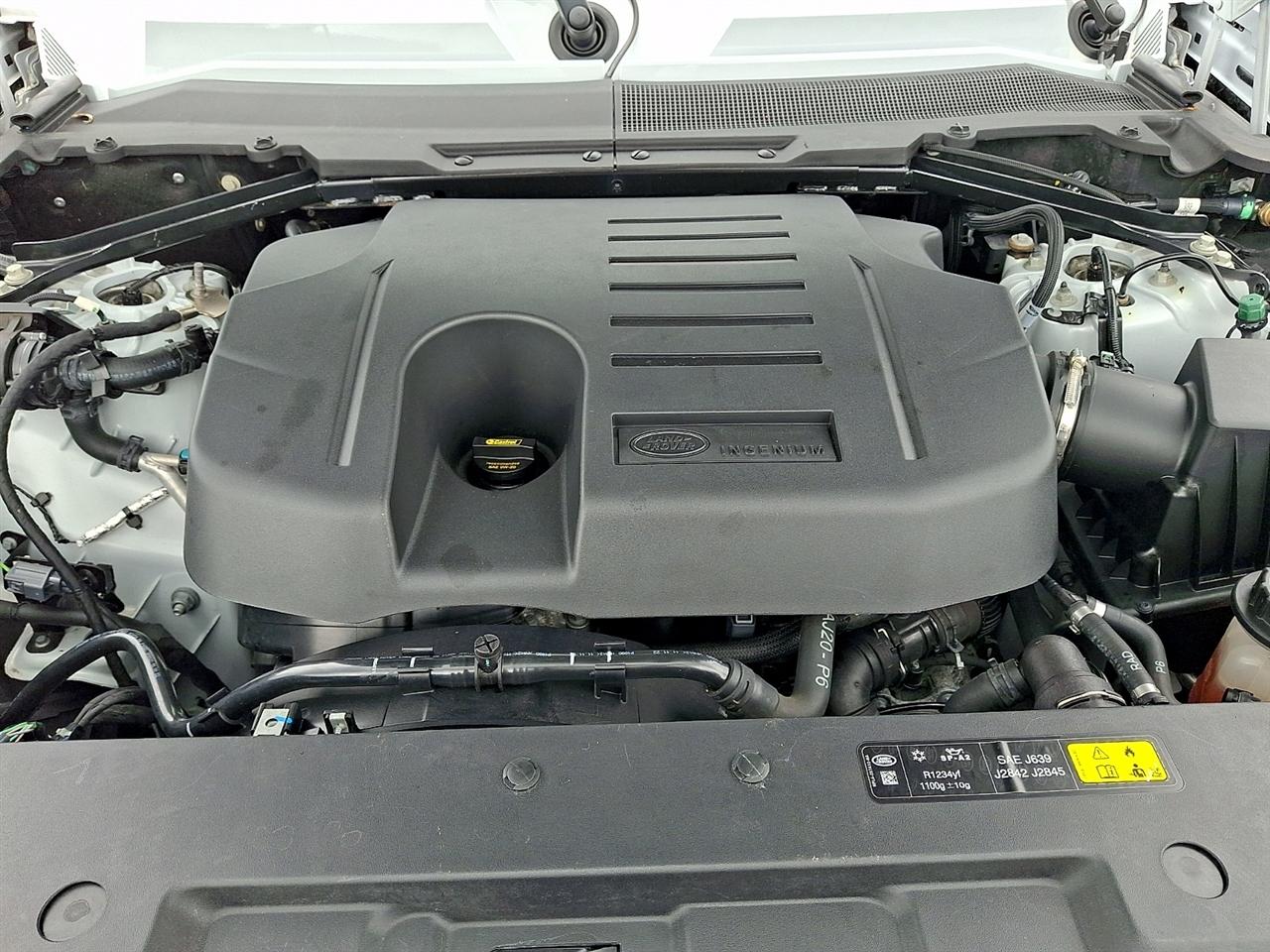 Land Rover Defender 130 S AWD 2023