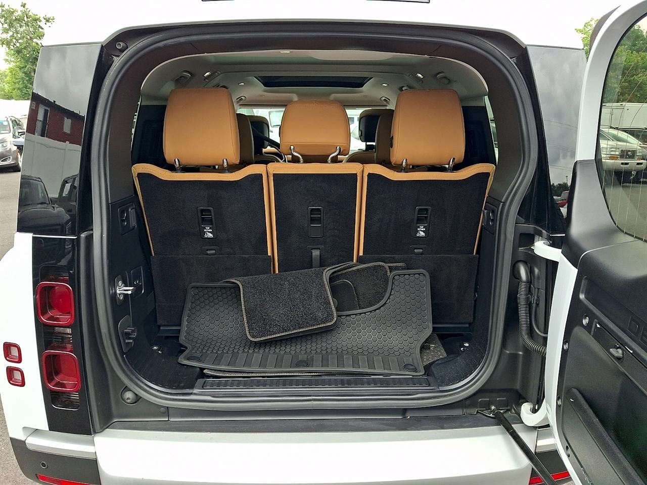 Land Rover Defender 130 S AWD 2023