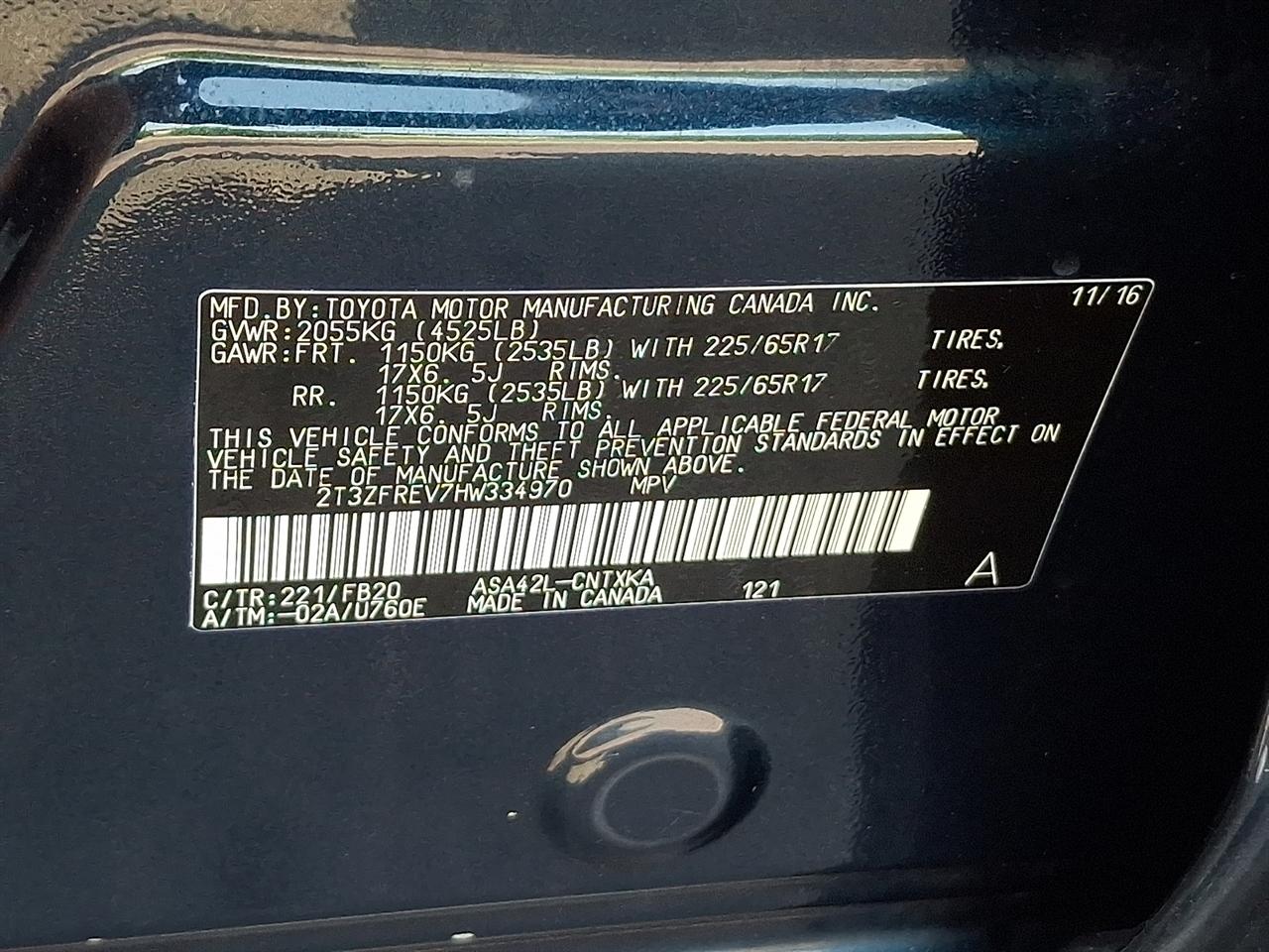 Toyota RAV4 LE FWD (Natl) 2017
