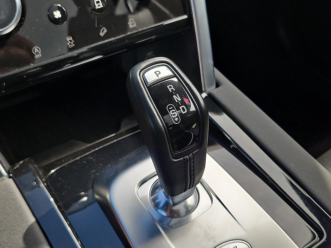 Land Rover Discovery Sport SE 4WD 2023