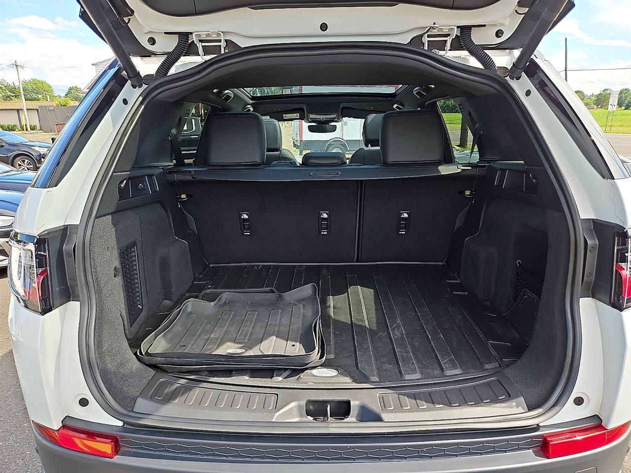 Land Rover Discovery Sport SE 4WD 2023
