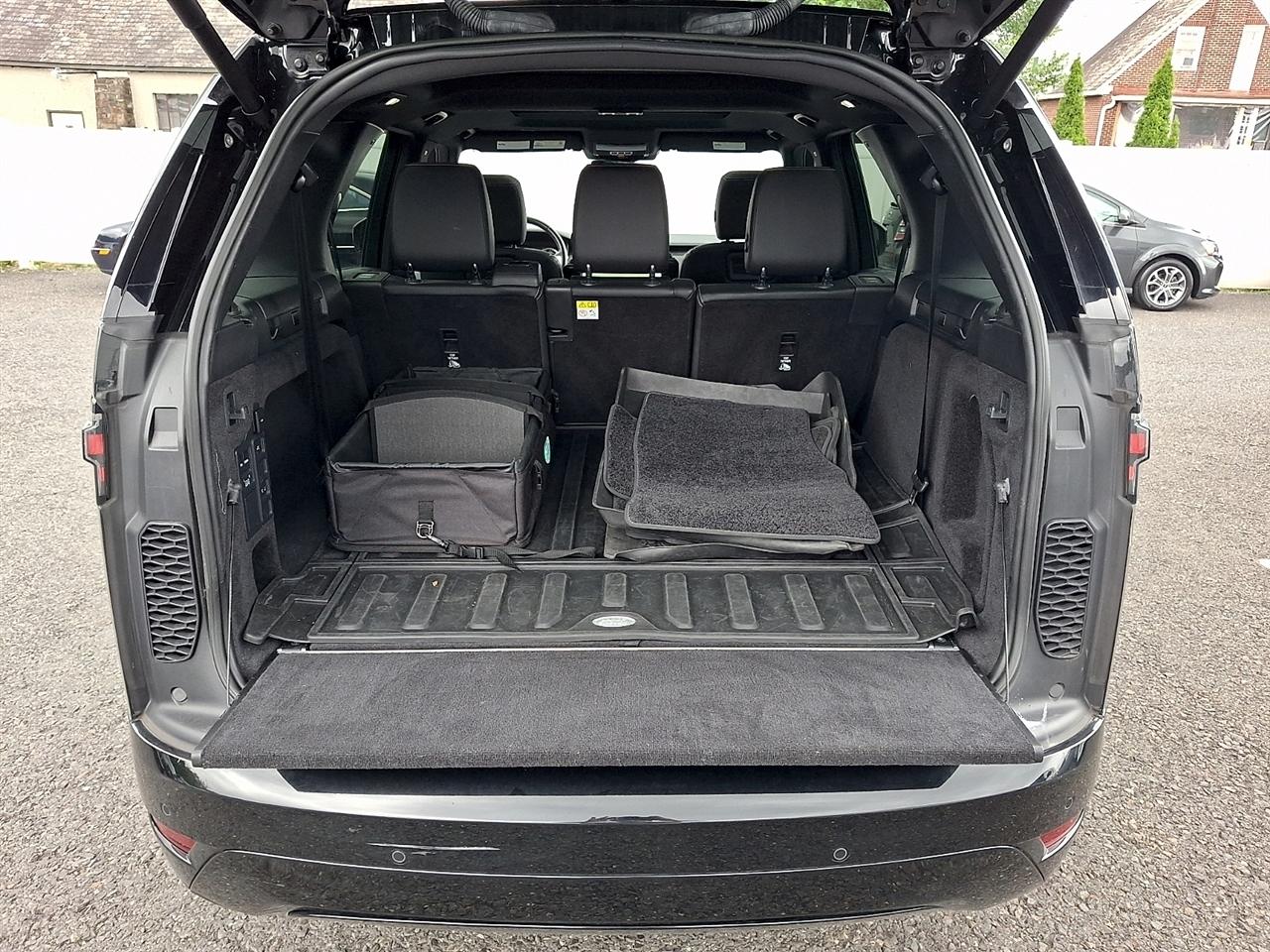Land Rover Discovery P360 S R-Dynamic 2023