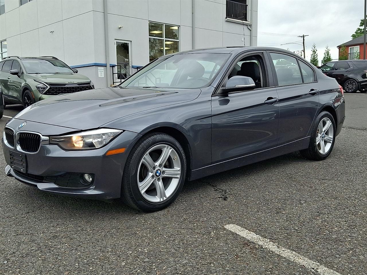 BMW 3 Series 4dr Sdn 320i xDrive AWD 2015