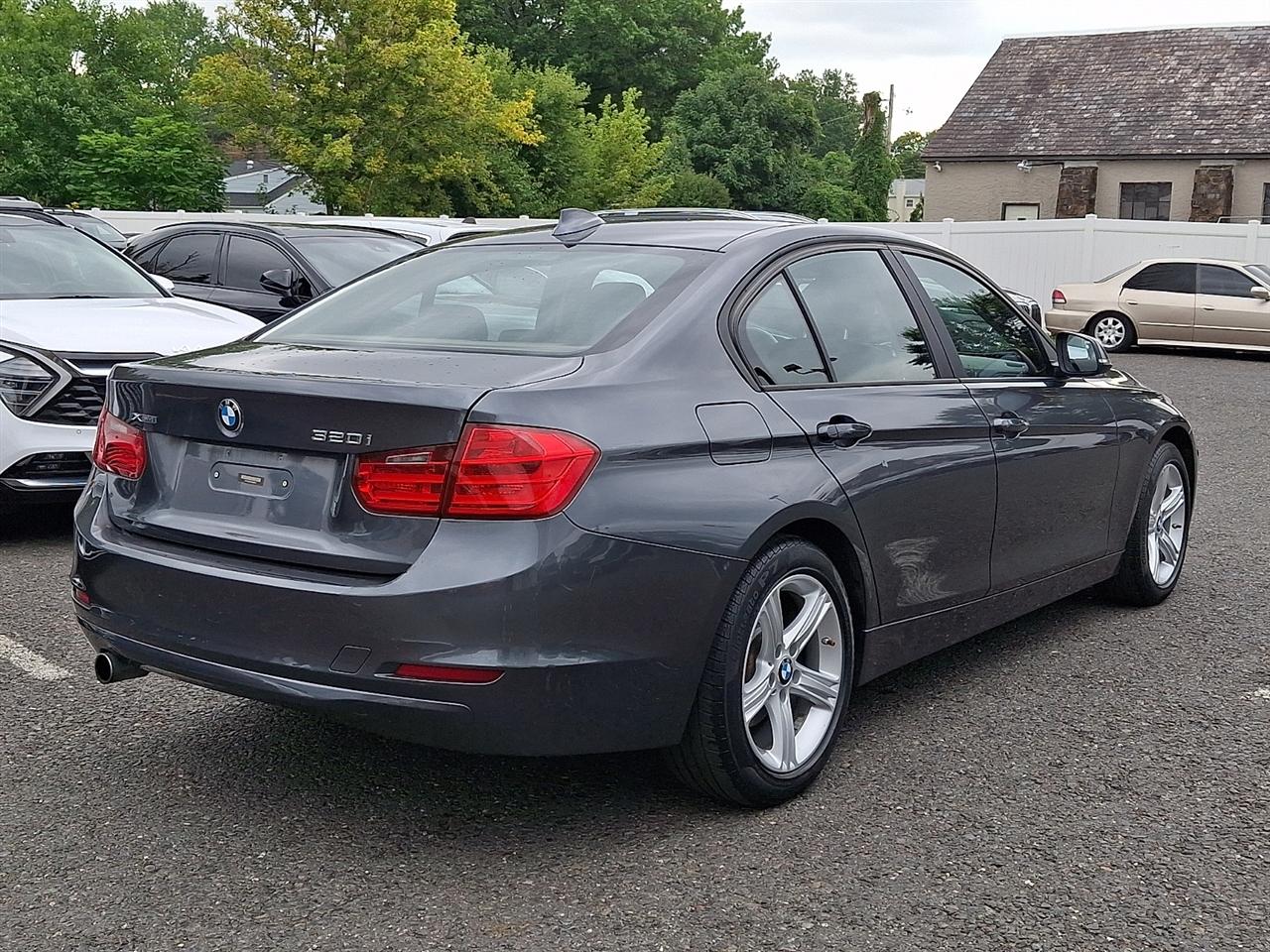BMW 3 Series 4dr Sdn 320i xDrive AWD 2015