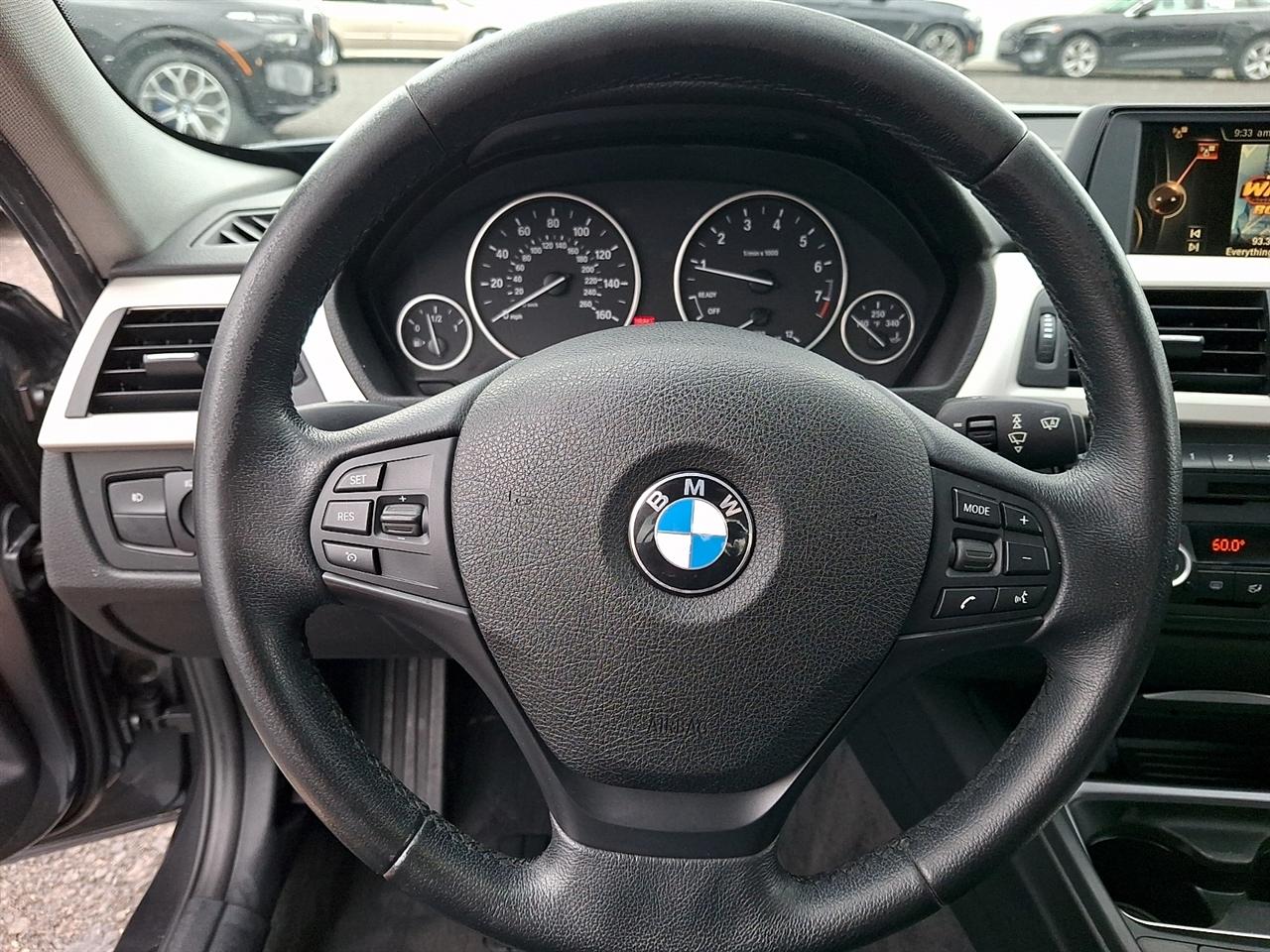 BMW 3 Series 4dr Sdn 320i xDrive AWD 2015