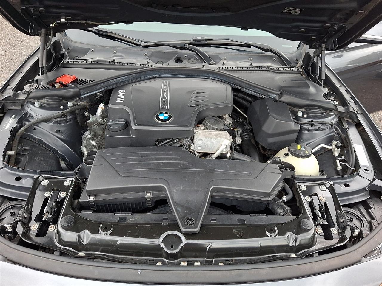 BMW 3 Series 4dr Sdn 320i xDrive AWD 2015