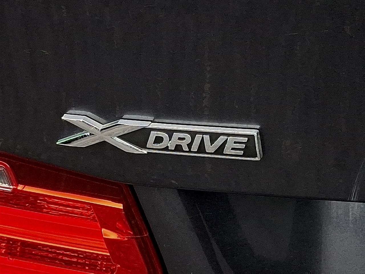 BMW 3 Series 4dr Sdn 320i xDrive AWD 2015