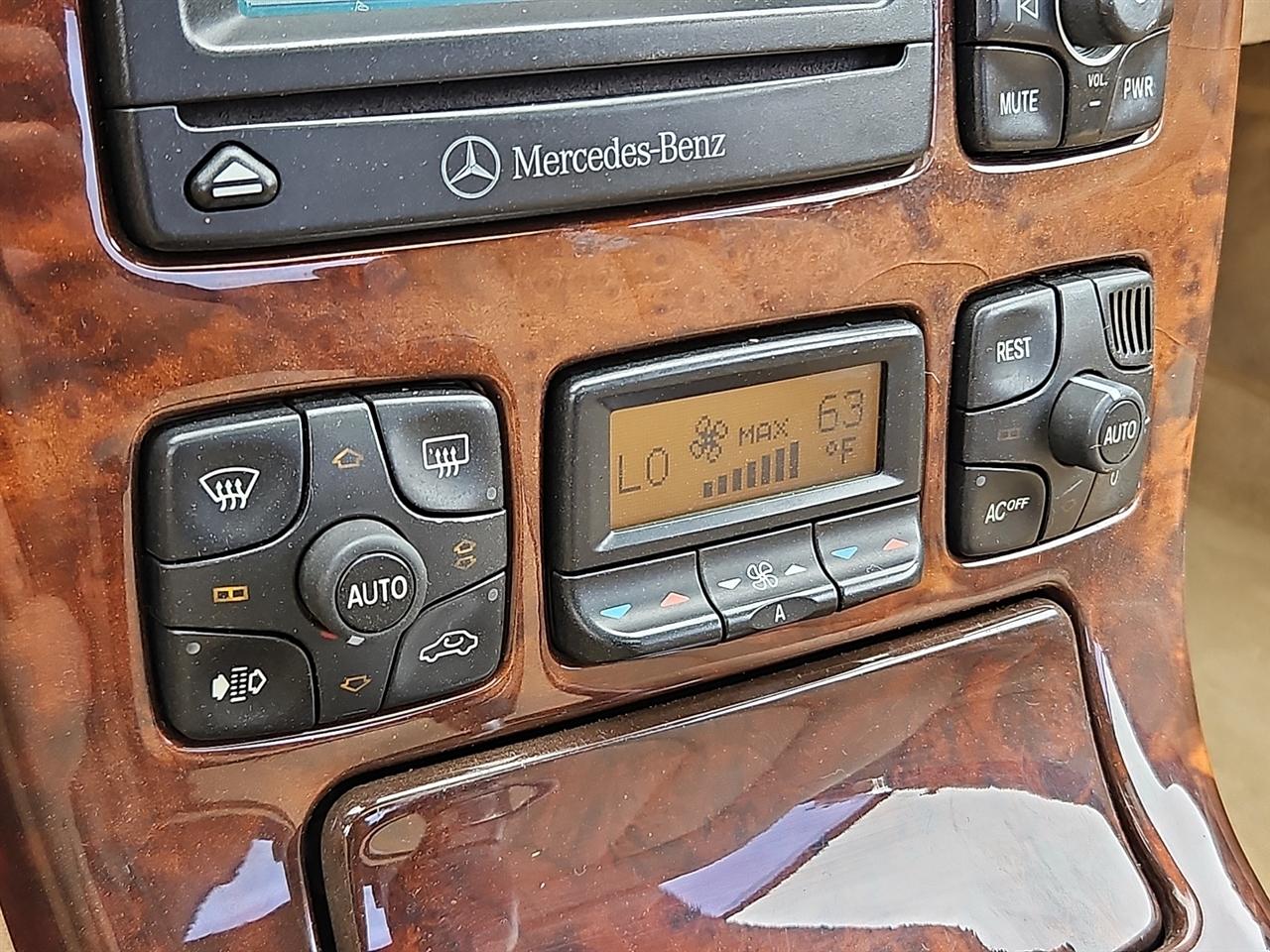 Mercedes-Benz CL-Class 2dr Cpe 5.0L 2002